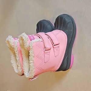 Pink cat & jack snowboots